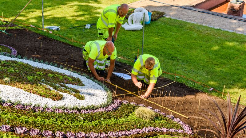 Increase Your Ground Cover And Landscape Fabric Installation Business with an AI Driven, Targeted Website